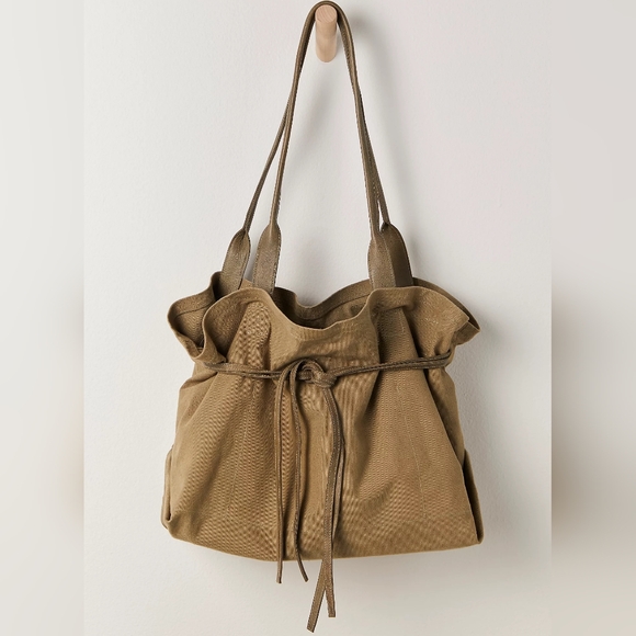 Free People Handbags - Free People Daybreaker Tote/Olive
